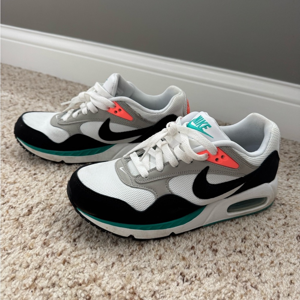 Womens Nike Air Max Correlate Women’s Size 9 (men’s 7.5)